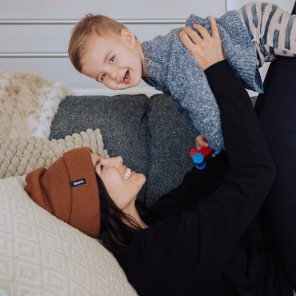 Slouch Headwear Accessories - ⚡2/$10⚡Slouch headwear copper knit cuff beanie